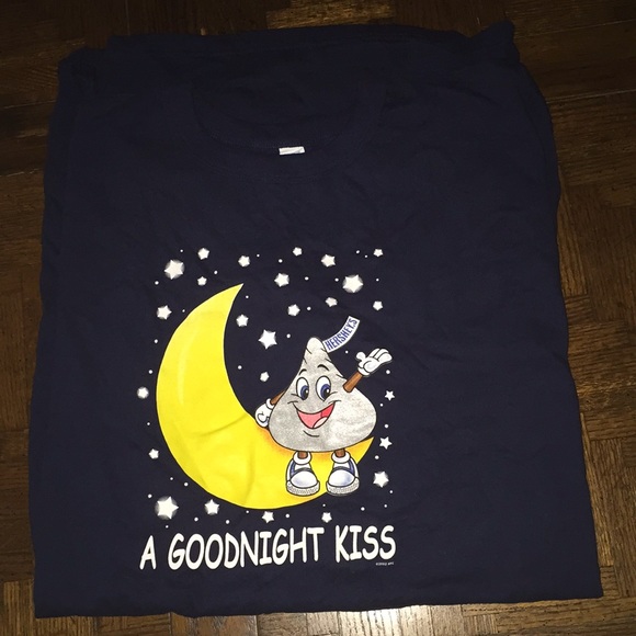 Other - Hershey night shirt
